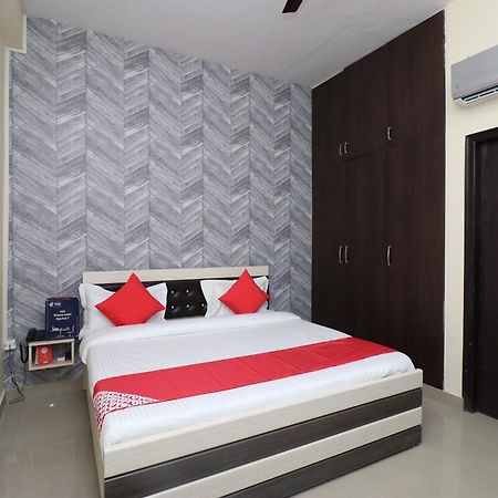 פארידבד Hotel O Dream Residency מראה חיצוני תמונה